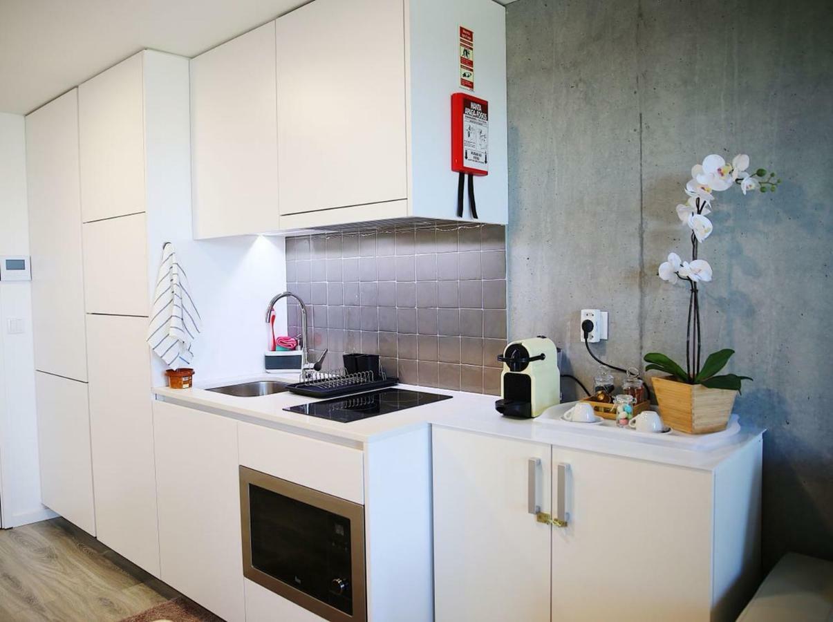 Family Studio Aveiro Apartment ภายนอก รูปภาพ